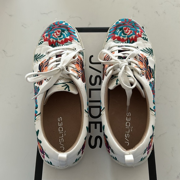 J slides embroidered sneakers - Picture 2 of 4